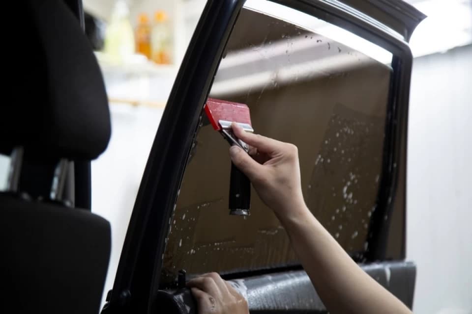 富山のカーフィルムはコウタク