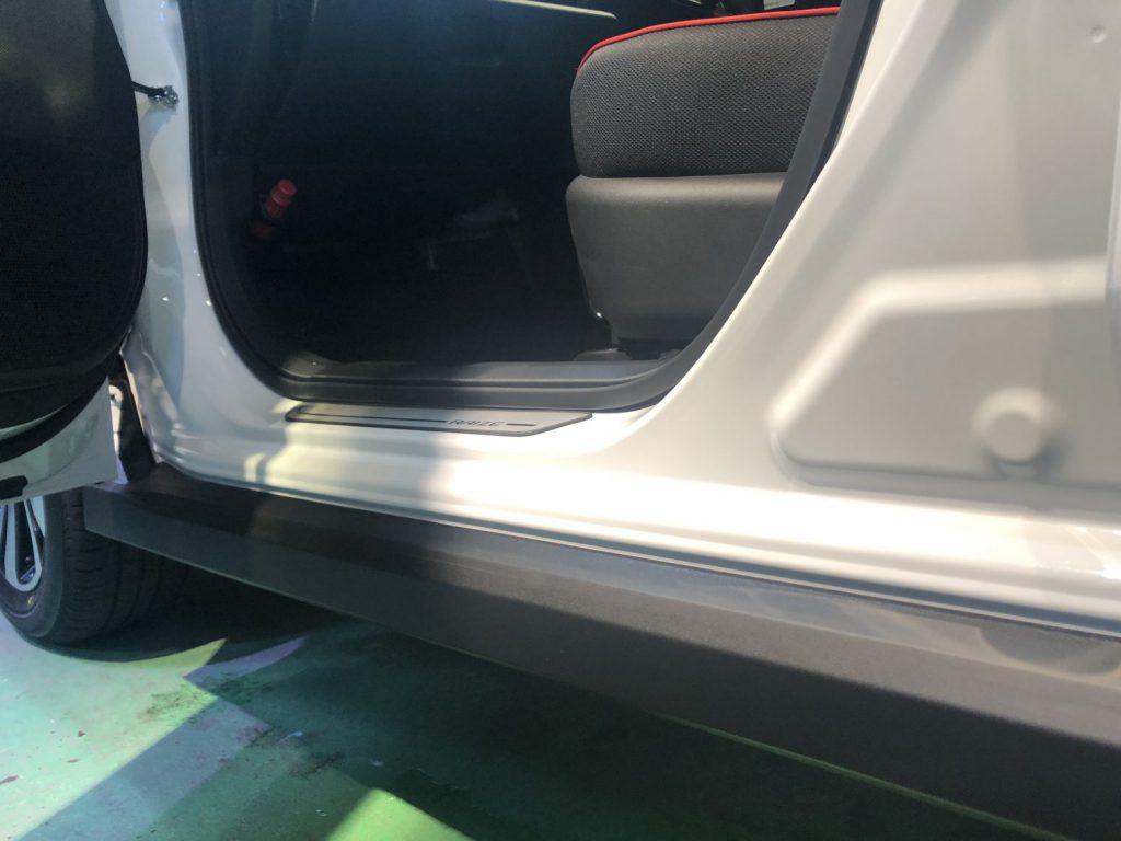 トヨタ　ライズガラスコーティング施工