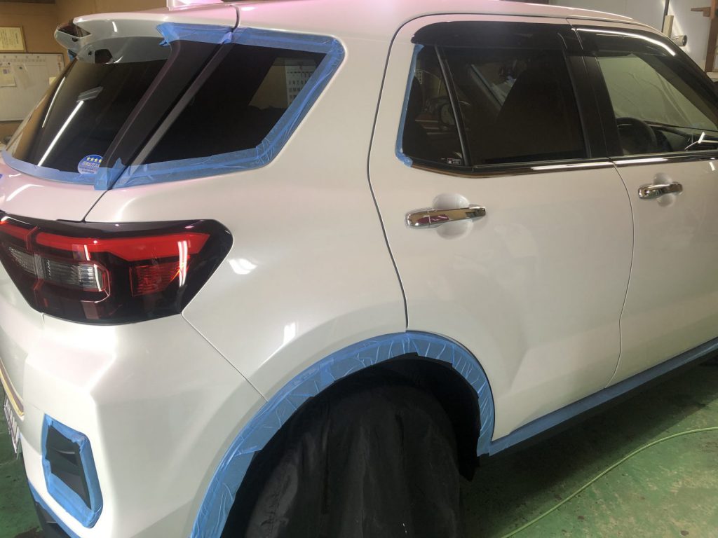 トヨタ　ライズガラスコーティング施工