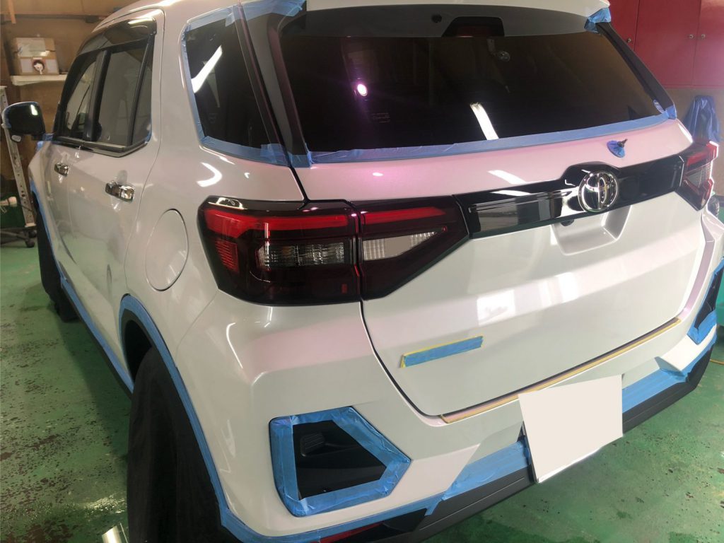 トヨタ　ライズガラスコーティング施工