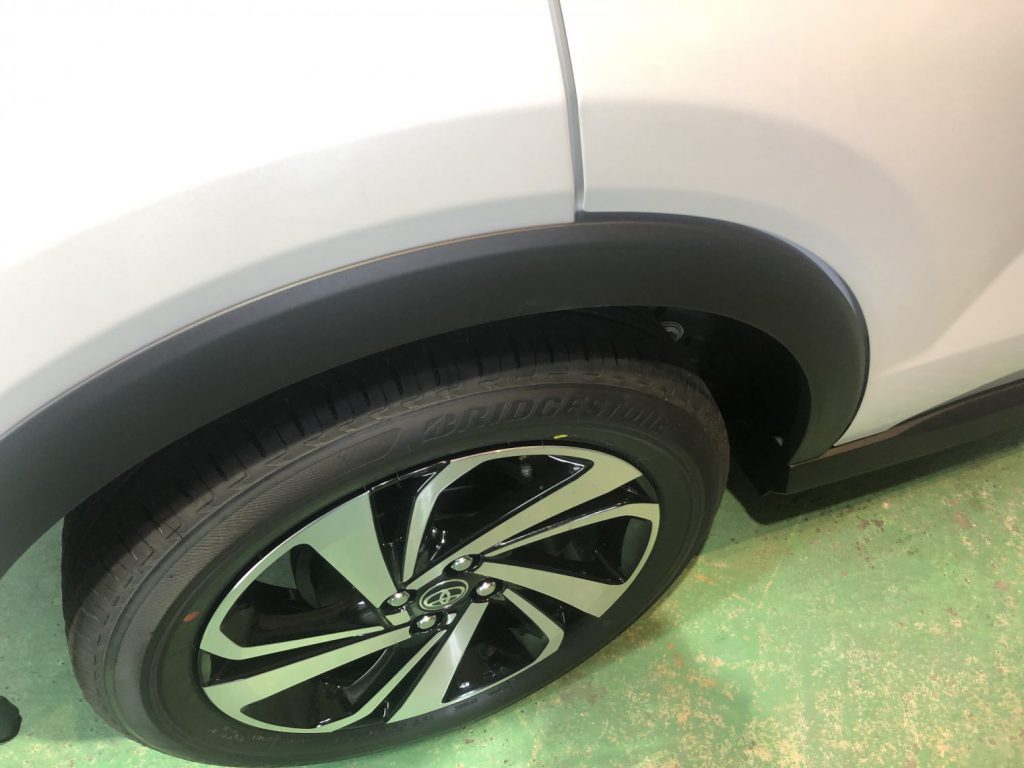 トヨタ　ライズガラスコーティング施工