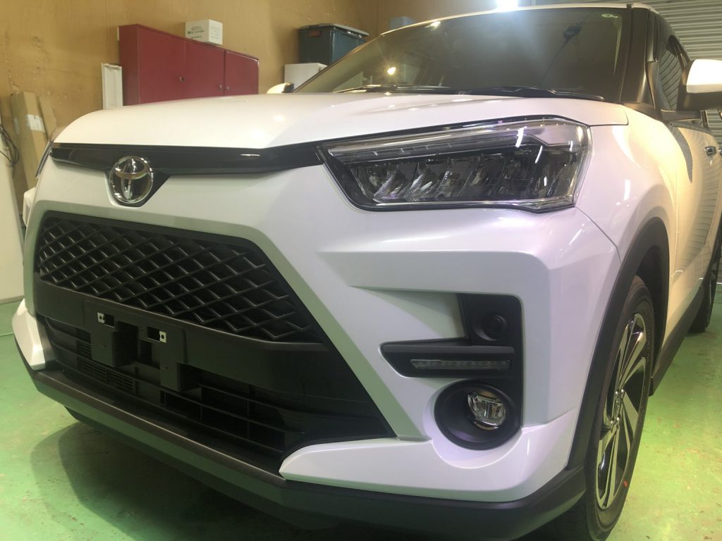 トヨタ　ライズガラスコーティング施工