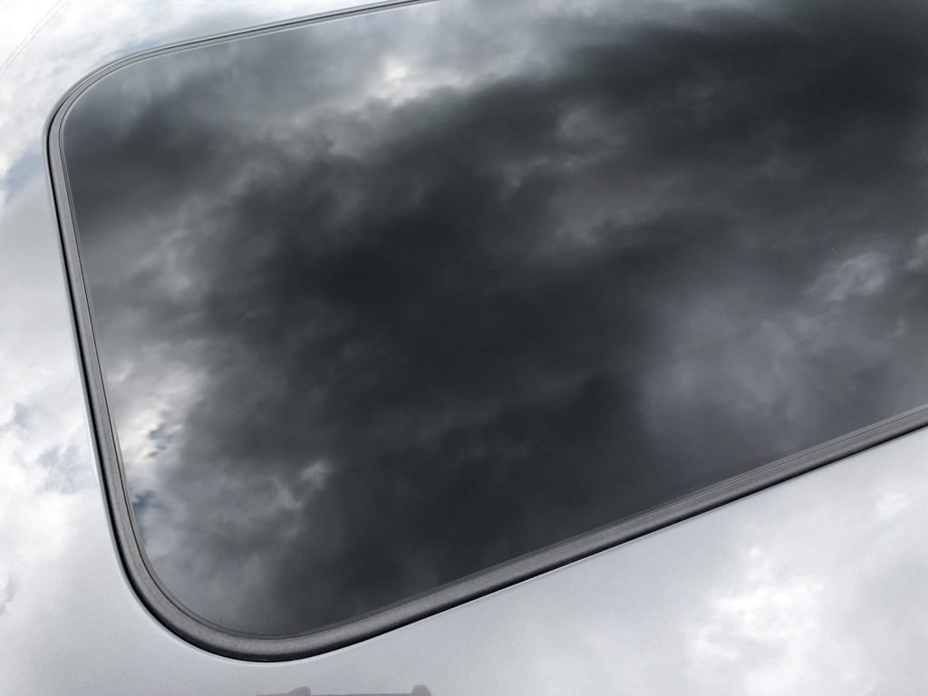 マツダ３ファストバック　ガラスコーティング施工