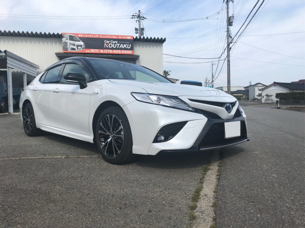 カムリハイブリッドガラスコーティング施工