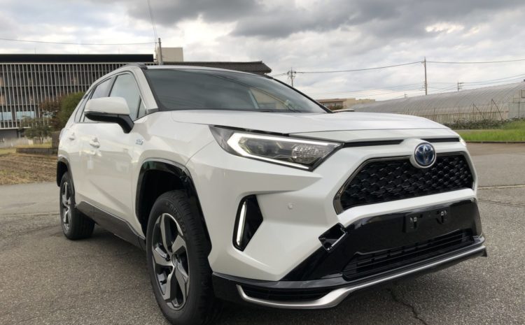 トヨタRAV４　カーフィルム施工事例