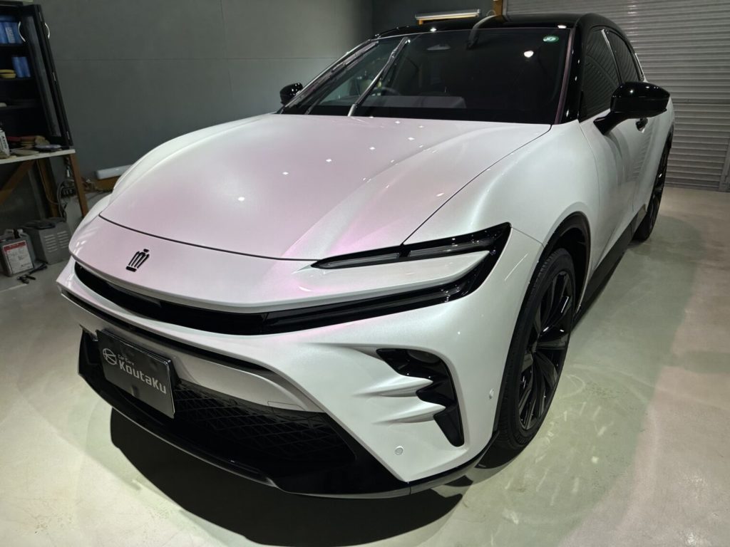 クラウンスポーツ鏡面磨き作業とセラミックコーティング施工事例　高岡市Ｋ様