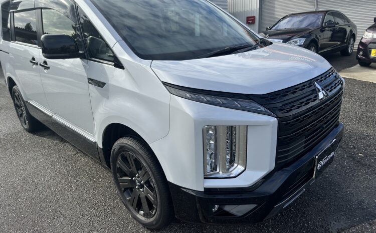 三菱デリカＤ５遮熱カーフィルム施工事例　中新川郡Ｋ様