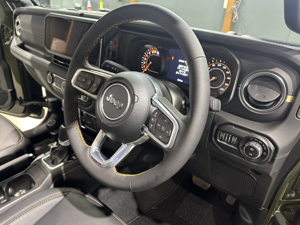 ラングラー鏡面磨き作業+セラミックコーティング施工事例　富山県富山市Ｋ様