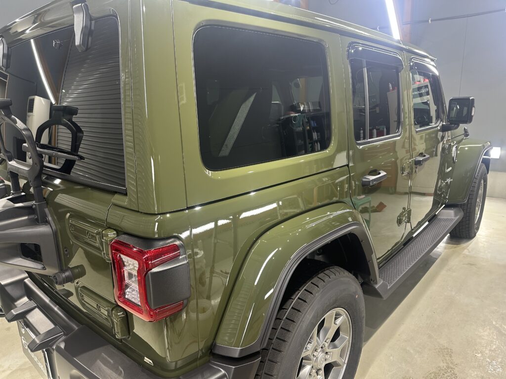 ラングラー鏡面磨き作業+セラミックコーティング施工事例　富山県富山市Ｋ様