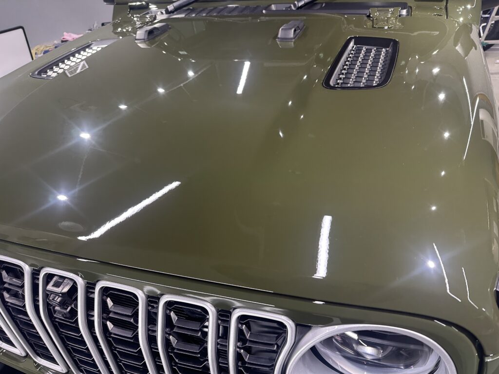 ラングラー鏡面磨き作業+セラミックコーティング施工事例　富山県富山市Ｋ様
