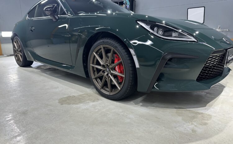 トヨタ８６・鏡面磨き作業+セラミックコーティング・富山県富山市K様よりご依頼いただきました。