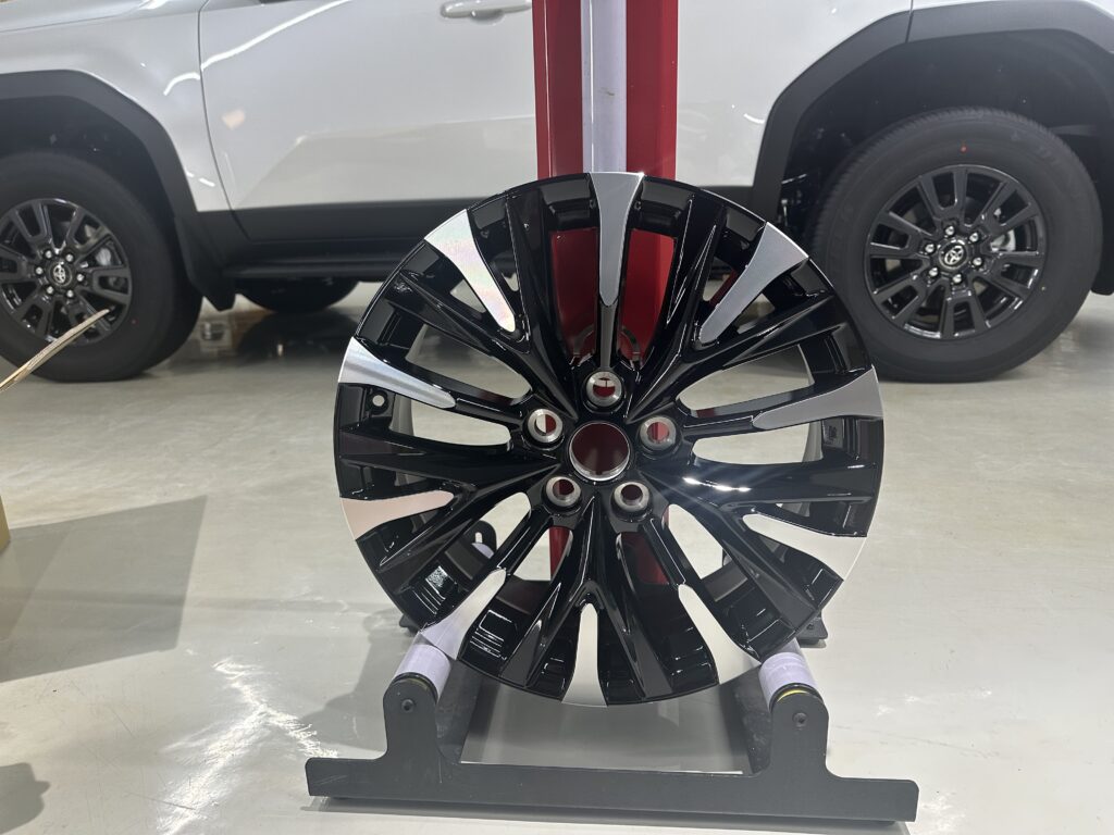 トヨタアルファード・鏡面磨き作業+セラミックコーティング施工事例　富山県砺波市S様