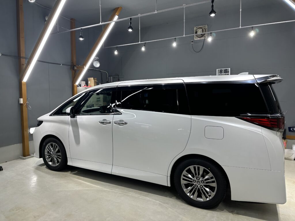 トヨタアルファード・鏡面磨き作業+セラミックコーティング施工事例　富山県砺波市S様