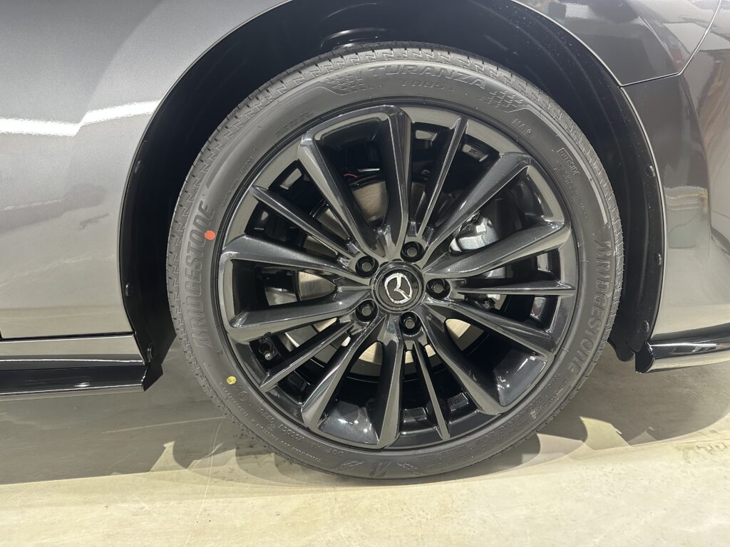 マツダ３・鏡面磨き作業+セラミックコーティング施工事例　富山県魚津市Y様