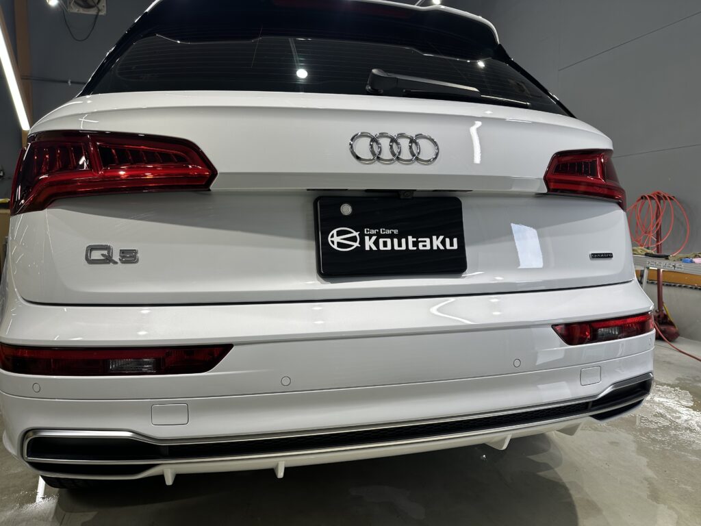 アウディQ5・鏡面磨き作業+セラミックコーティング施工　富山県下新川郡O様
