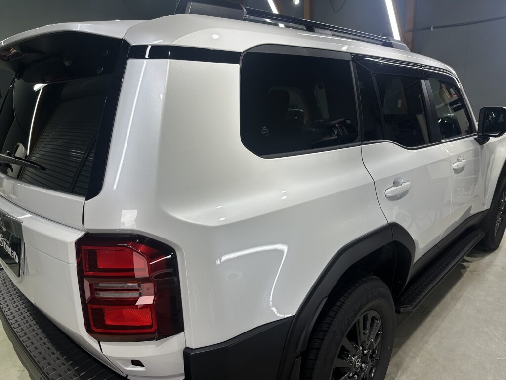 トヨタランドクルーザー２５０・鏡面磨き作業+セラミックコーティング施工事例　富山県 富山市Ｉ様