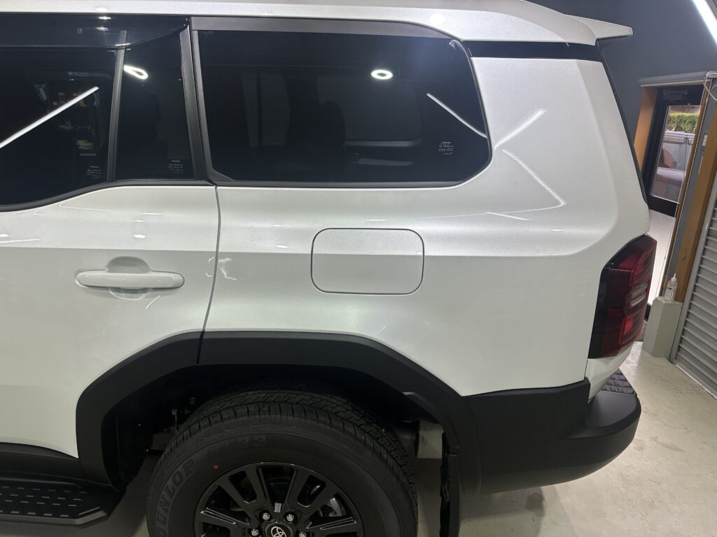 トヨタランドクルーザー２５０・鏡面磨き作業+セラミックコーティング施工事例　富山県 富山市Ｉ様