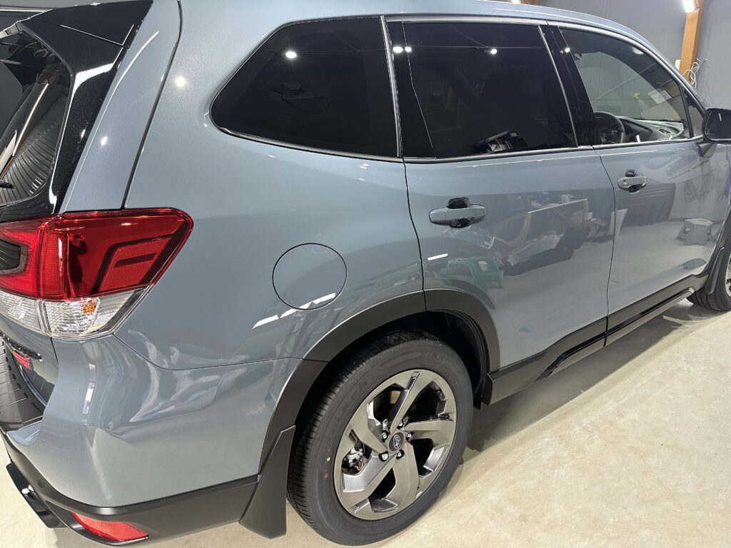 スバルフォレスター・鏡面磨き作業+セラミックコーティング施工事例　石川県 金沢市Ｔ様