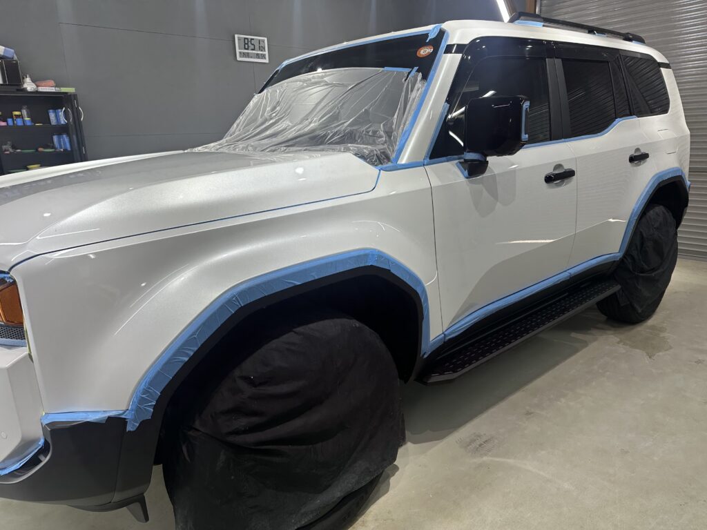 トヨタランドクルーザー２５０・鏡面磨き作業+セラミックコーティング施工事例　富山県富山市Y様
