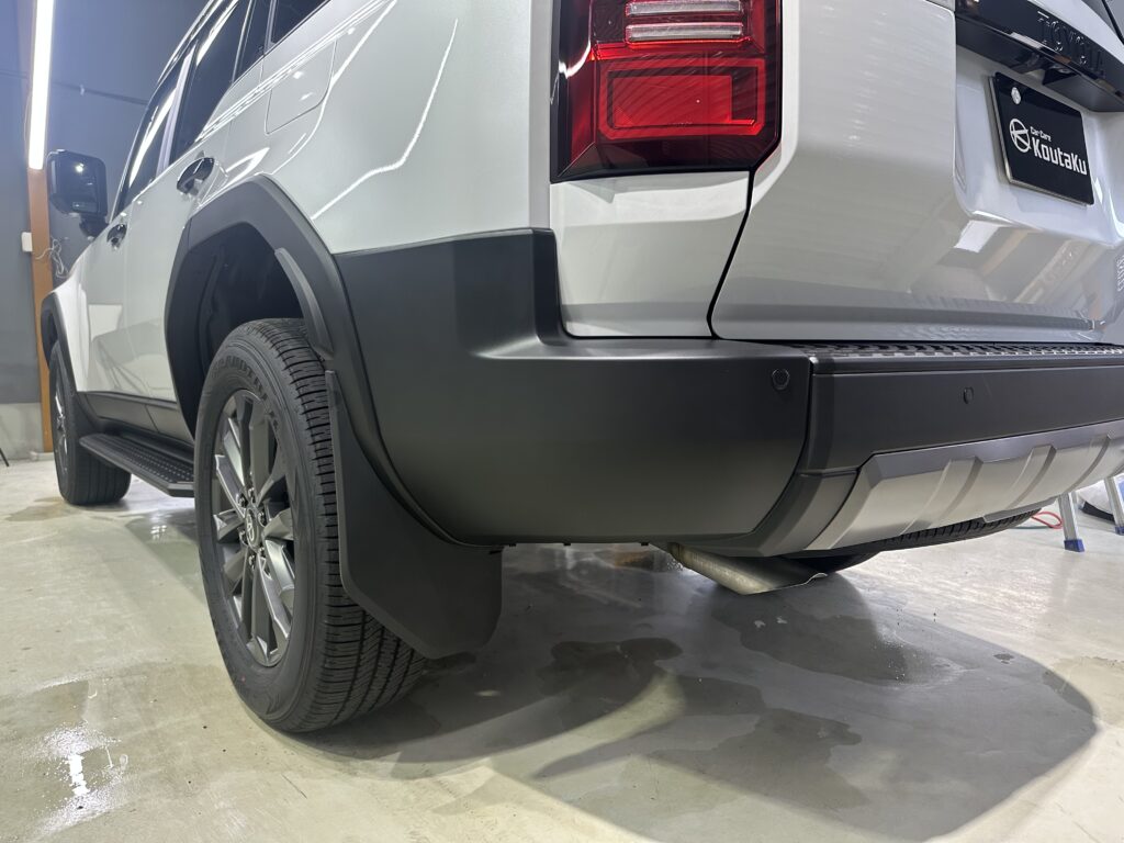 トヨタランドクルーザー２５０・鏡面磨き作業+セラミックコーティング施工事例　富山県富山市Y様