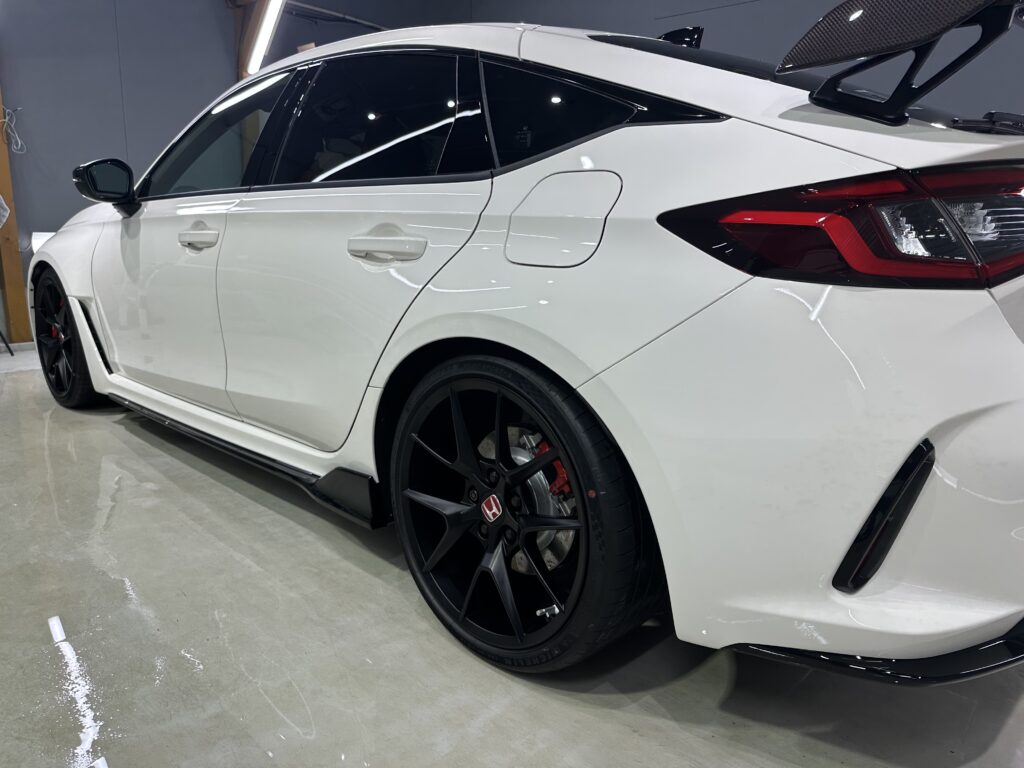 ホンダシビックタイプR・鏡面磨き作業+セラミックコーティング施工事例　富山県　射水市Ｉ様