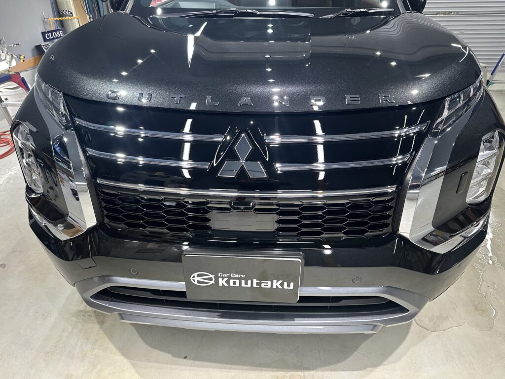三菱アウトランダーPHEV・鏡面磨き作業+セラミックコーティング施工事例　富山県富山市K様
