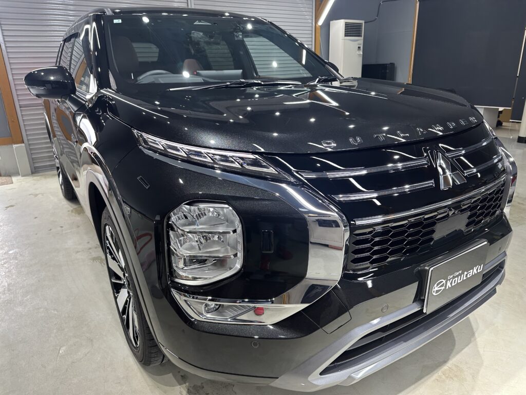 三菱アウトランダーPHEV・鏡面磨き作業+セラミックコーティング施工事例　富山県富山市K様