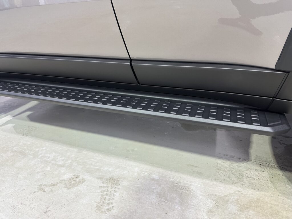 トヨタランドクルーザー２５０・鏡面磨き作業+セラミックコーティング　富山県射水市M様