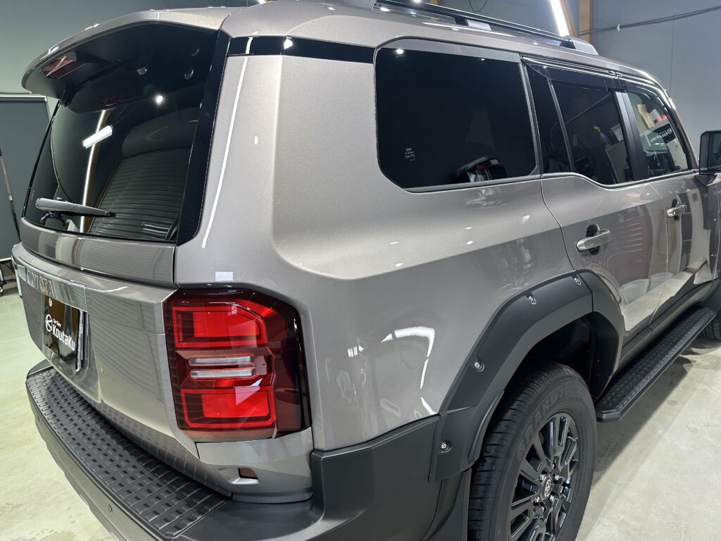 トヨタランドクルーザー２５０・鏡面磨き作業+セラミックコーティング　富山県射水市M様