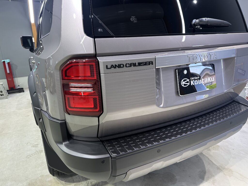 トヨタランドクルーザー２５０・鏡面磨き作業+セラミックコーティング　富山県射水市M様