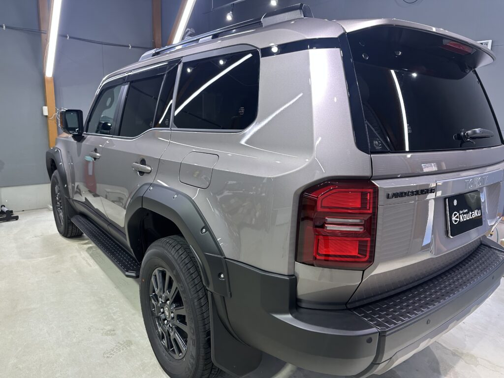 トヨタランドクルーザー２５０・鏡面磨き作業+セラミックコーティング　富山県射水市M様