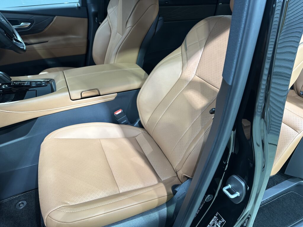 ヴェルファイア・鏡面磨き作業+セラミックコーティング施工事例　富山県魚津市Ｉ様