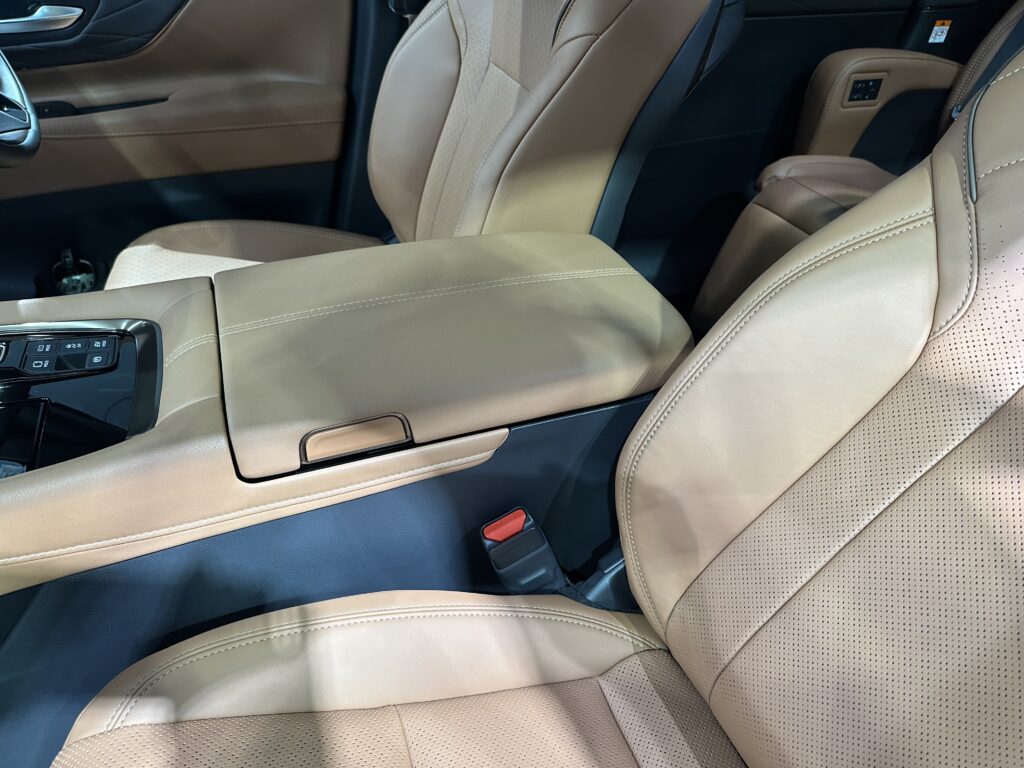 ヴェルファイア・鏡面磨き作業+セラミックコーティング施工事例　富山県魚津市Ｉ様