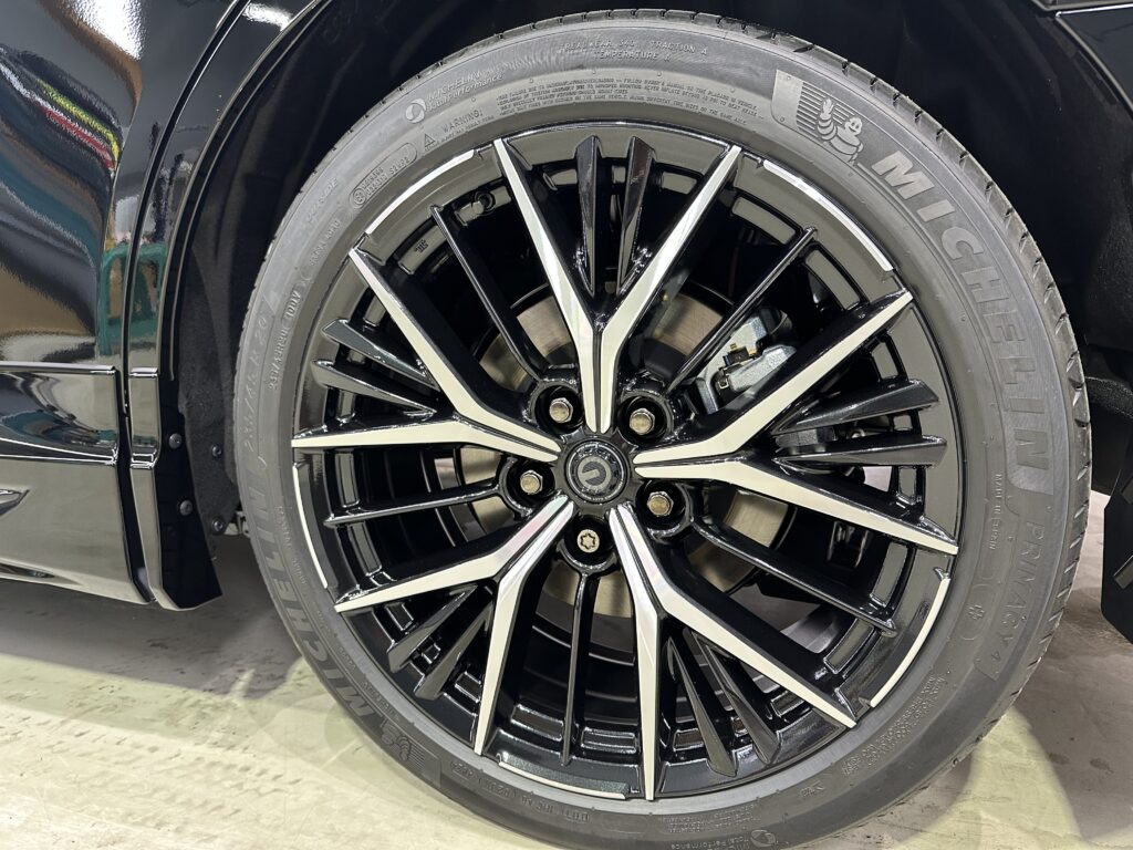 ヴェルファイア・鏡面磨き作業+セラミックコーティング施工事例　富山県魚津市Ｉ様