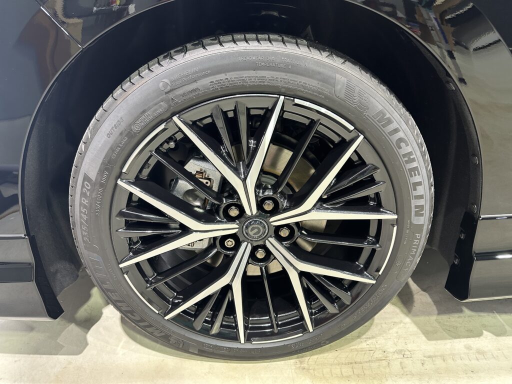 ヴェルファイア・鏡面磨き作業+セラミックコーティング施工事例　富山県魚津市Ｉ様