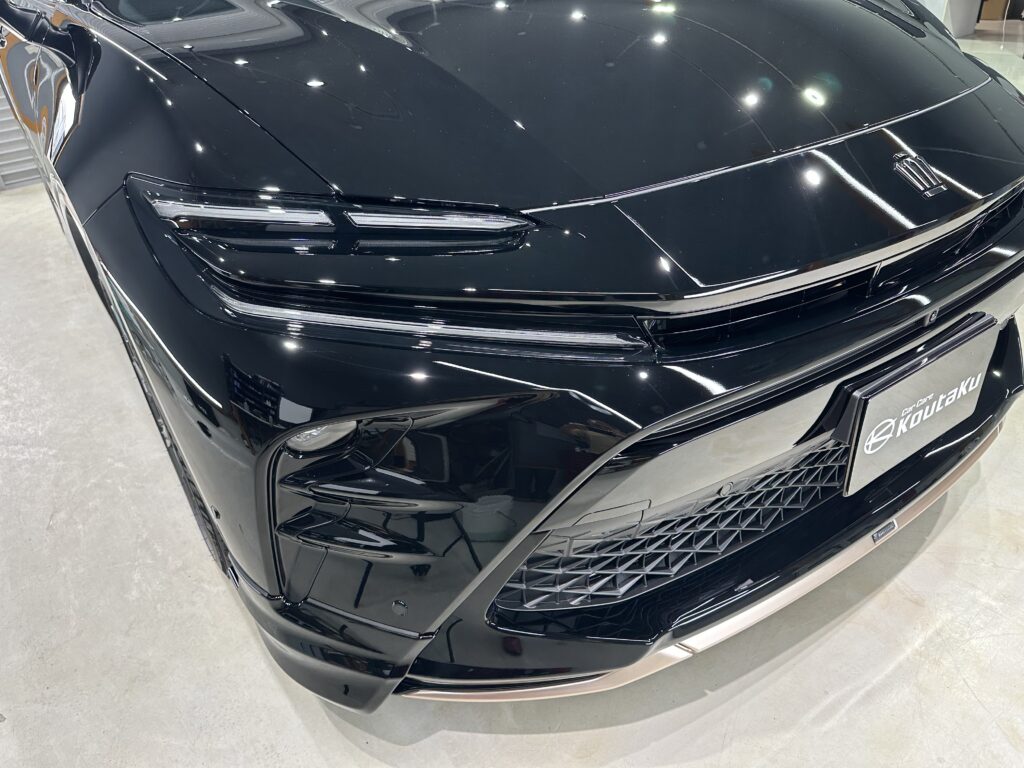 トヨタクラウンスポーツ・鏡面磨き作業+セラミックコーティング施工事例　射水市Y様