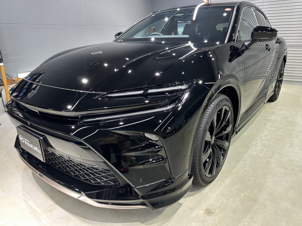 トヨタクラウンスポーツ・鏡面磨き作業+セラミックコーティング施工事例　射水市Y様