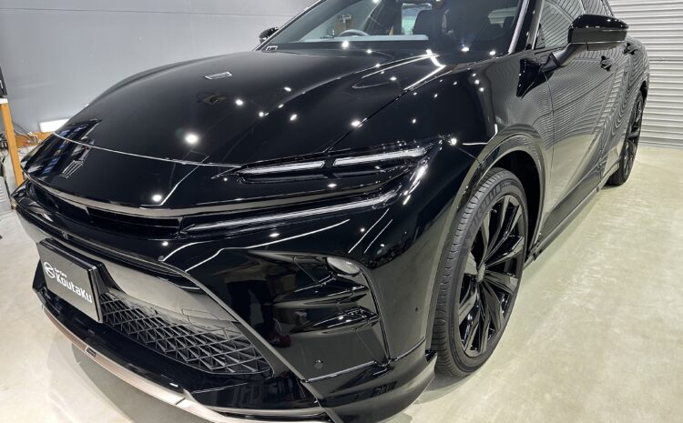 トヨタクラウンスポーツ・鏡面磨き作業+セラミックコーティング施工事例　射水市Y様