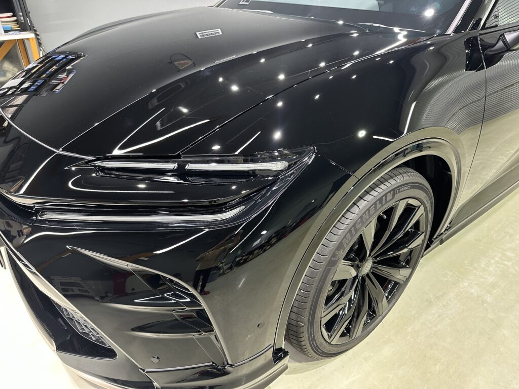 トヨタクラウンスポーツ・鏡面磨き作業+セラミックコーティング施工事例　射水市Y様