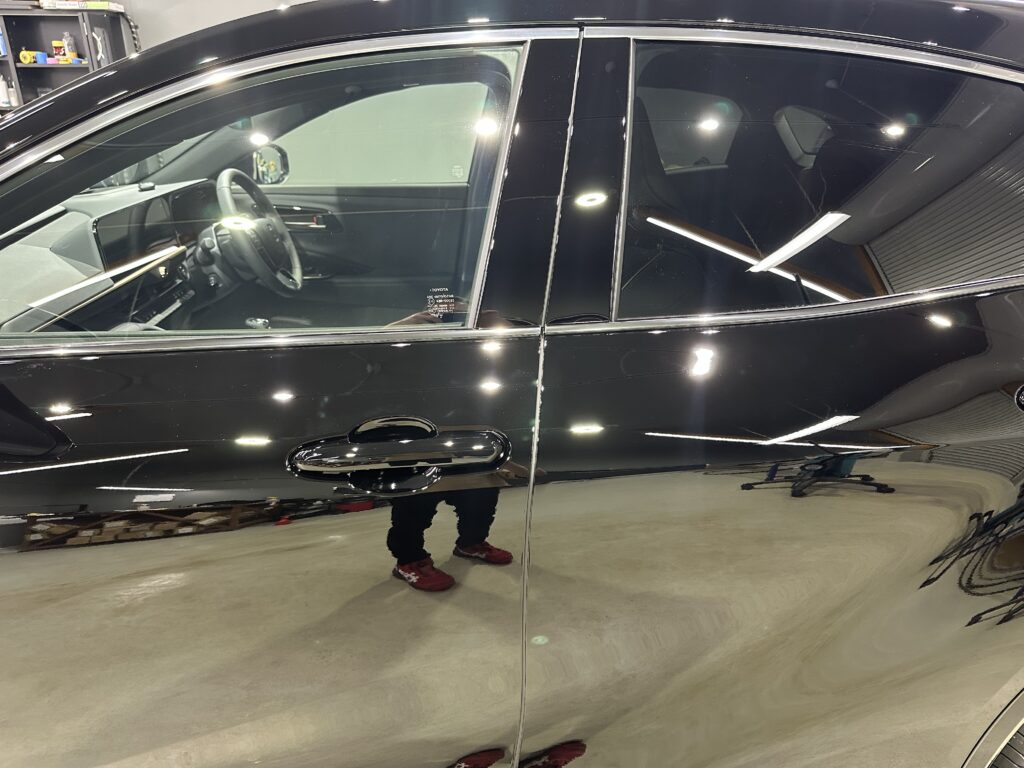 トヨタクラウンスポーツ・鏡面磨き作業+セラミックコーティング施工事例　射水市Y様