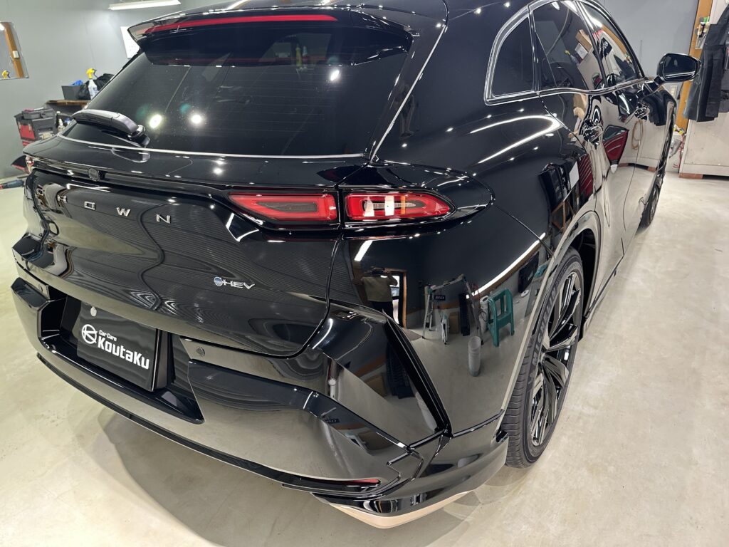 トヨタクラウンスポーツ・鏡面磨き作業+セラミックコーティング施工事例　射水市Y様