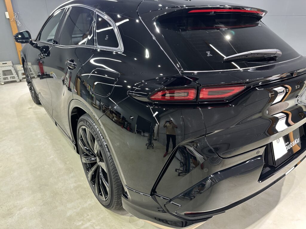 トヨタクラウンスポーツ・鏡面磨き作業+セラミックコーティング施工事例　射水市Y様