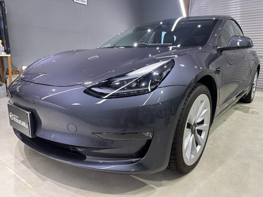 テスラモデル３・鏡面磨き作業+セラミックコーティング施工事例　富山市S様