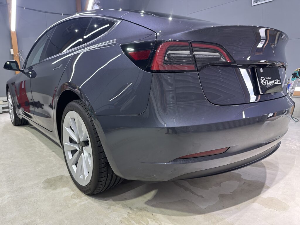 テスラモデル３・鏡面磨き作業+セラミックコーティング施工事例　富山市S様