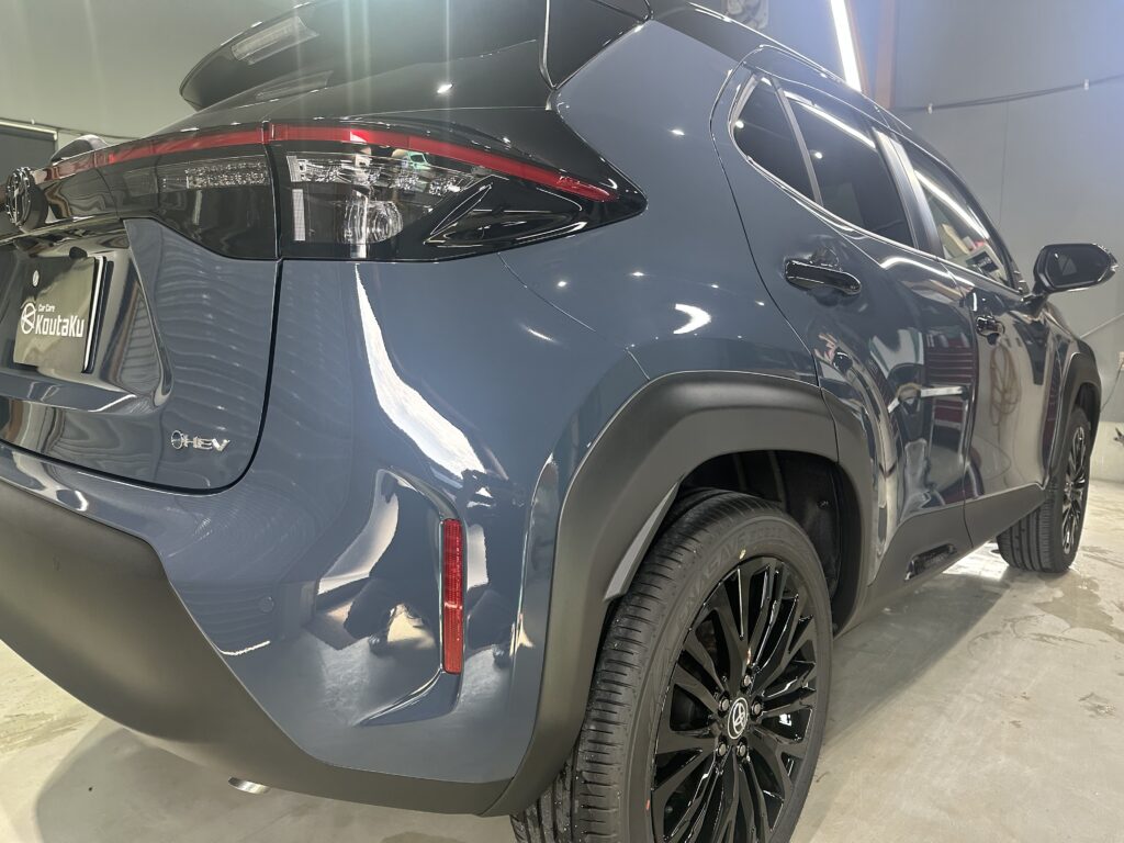 トヨタヤリスクロス・鏡面磨き作業+セラミックコーティング施工事例　富山市F様