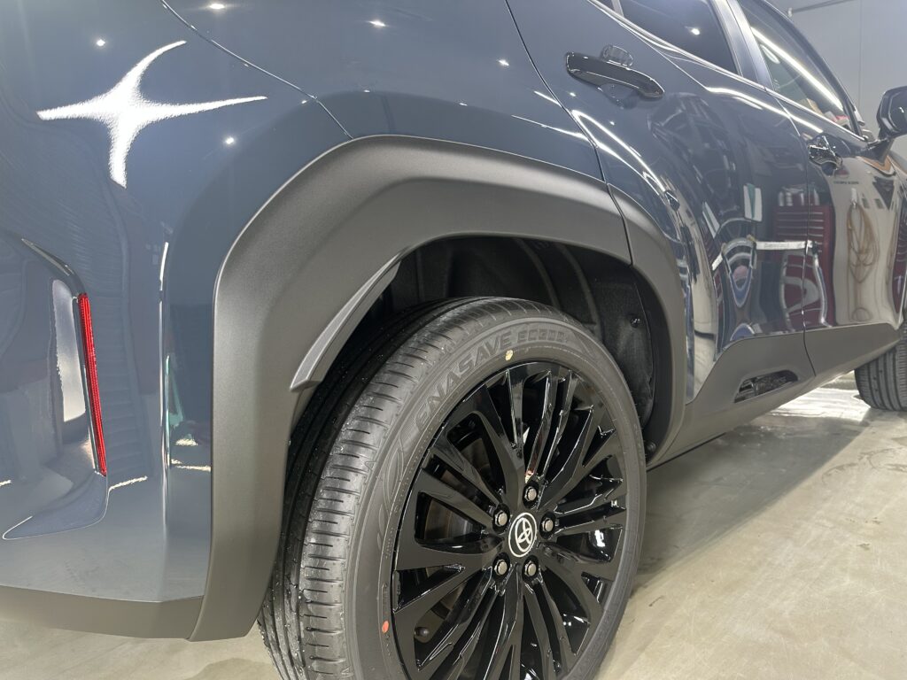 トヨタヤリスクロス・鏡面磨き作業+セラミックコーティング施工事例　富山市F様