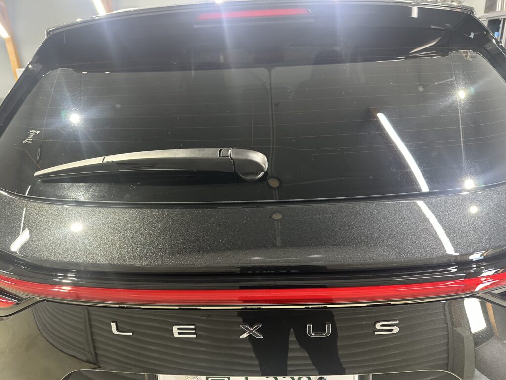 レクサスNX２５０・鏡面磨き作業+セラミックコーティング+遮熱カーフィルム施工事例　高岡市S様