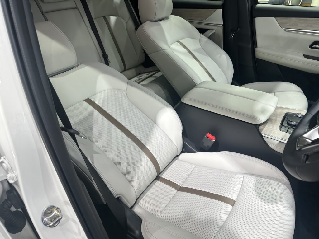 マツダCX-60・鏡面磨き作業+セラミックコーティング施工事例　富山市H様