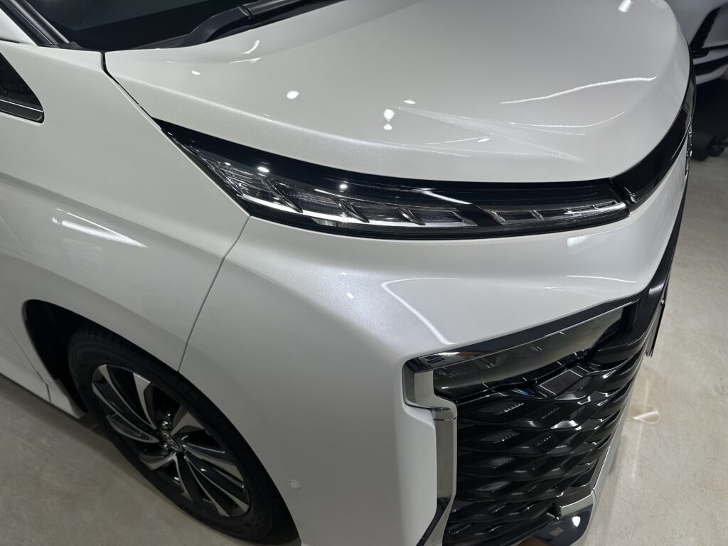 トヨタ・VOXY・鏡面磨き作業+セラミックコーティング施工事例　富山市N様