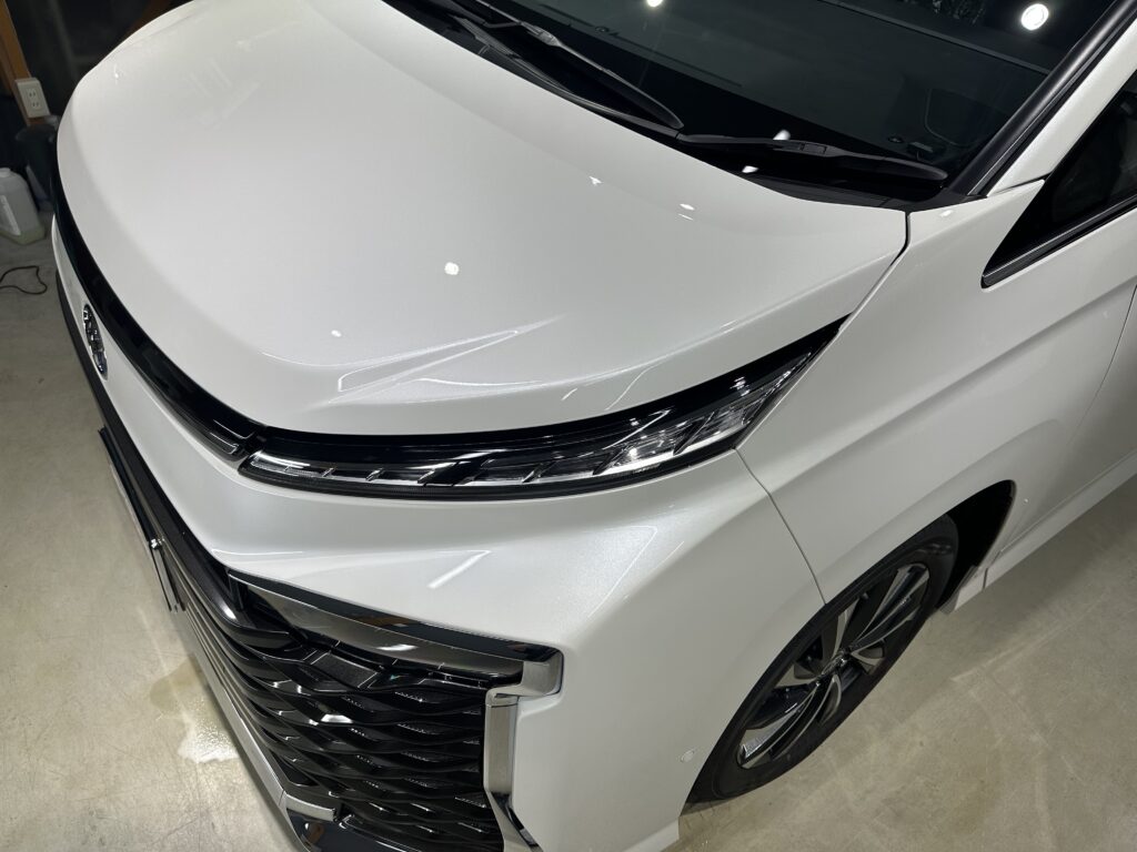 トヨタ・VOXY・鏡面磨き作業+セラミックコーティング施工事例　富山市N様